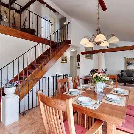 Villa Anja