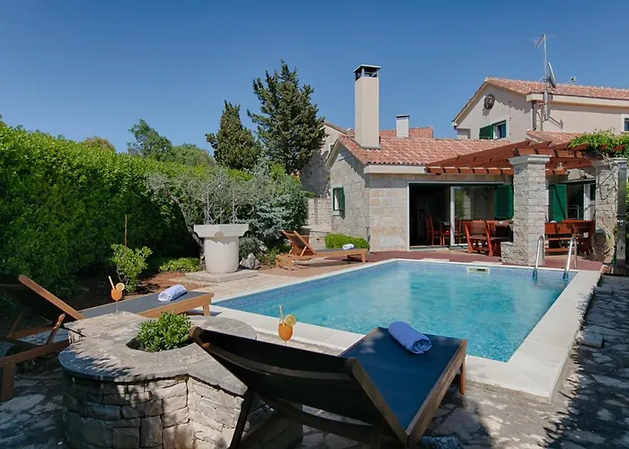 Βίλα Anja Pražnice